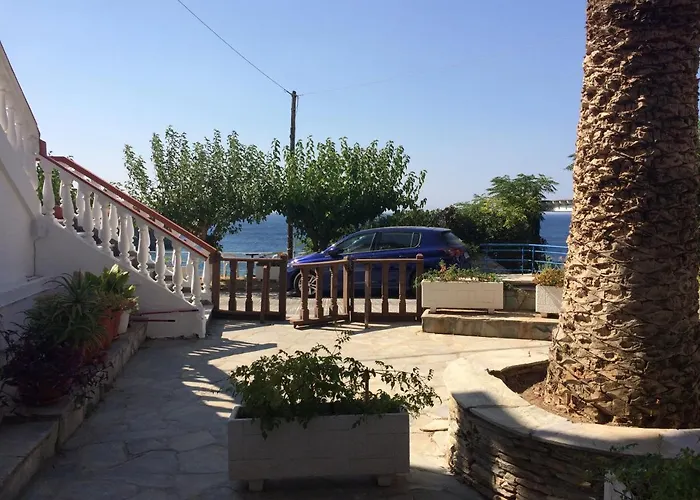 Bonatsa Bed & Breakfast Batsi