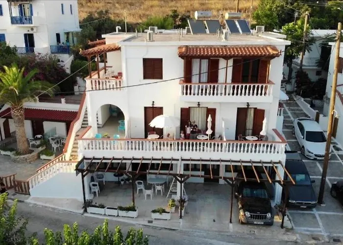 Bonatsa Bed & Breakfast Batsi